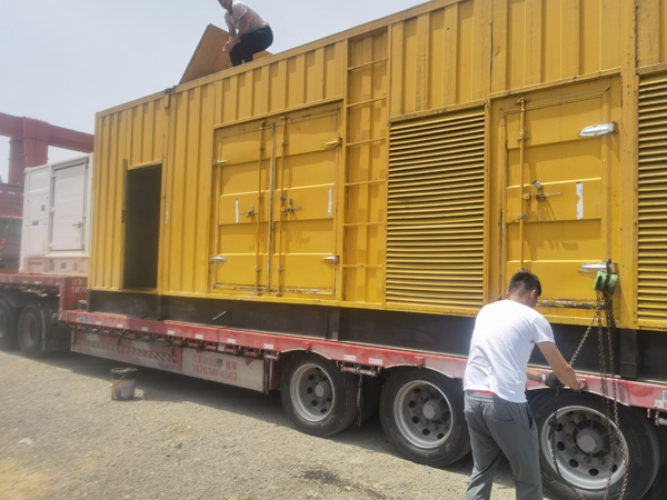 东昌府除了负载情况和发动机维护，还有哪些因素会影响 200kw 柴油发电机的油耗？